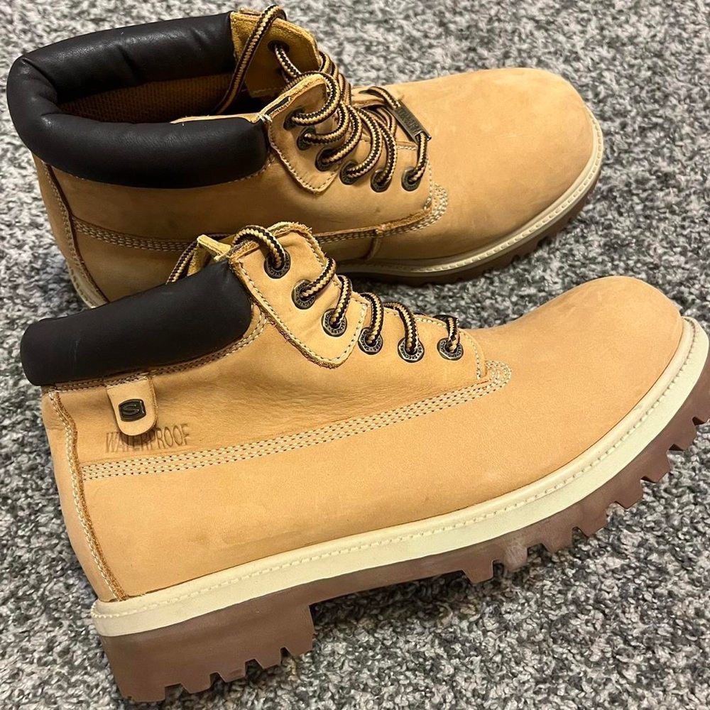 Brand New Sketchers Waterproof Verdict Boots